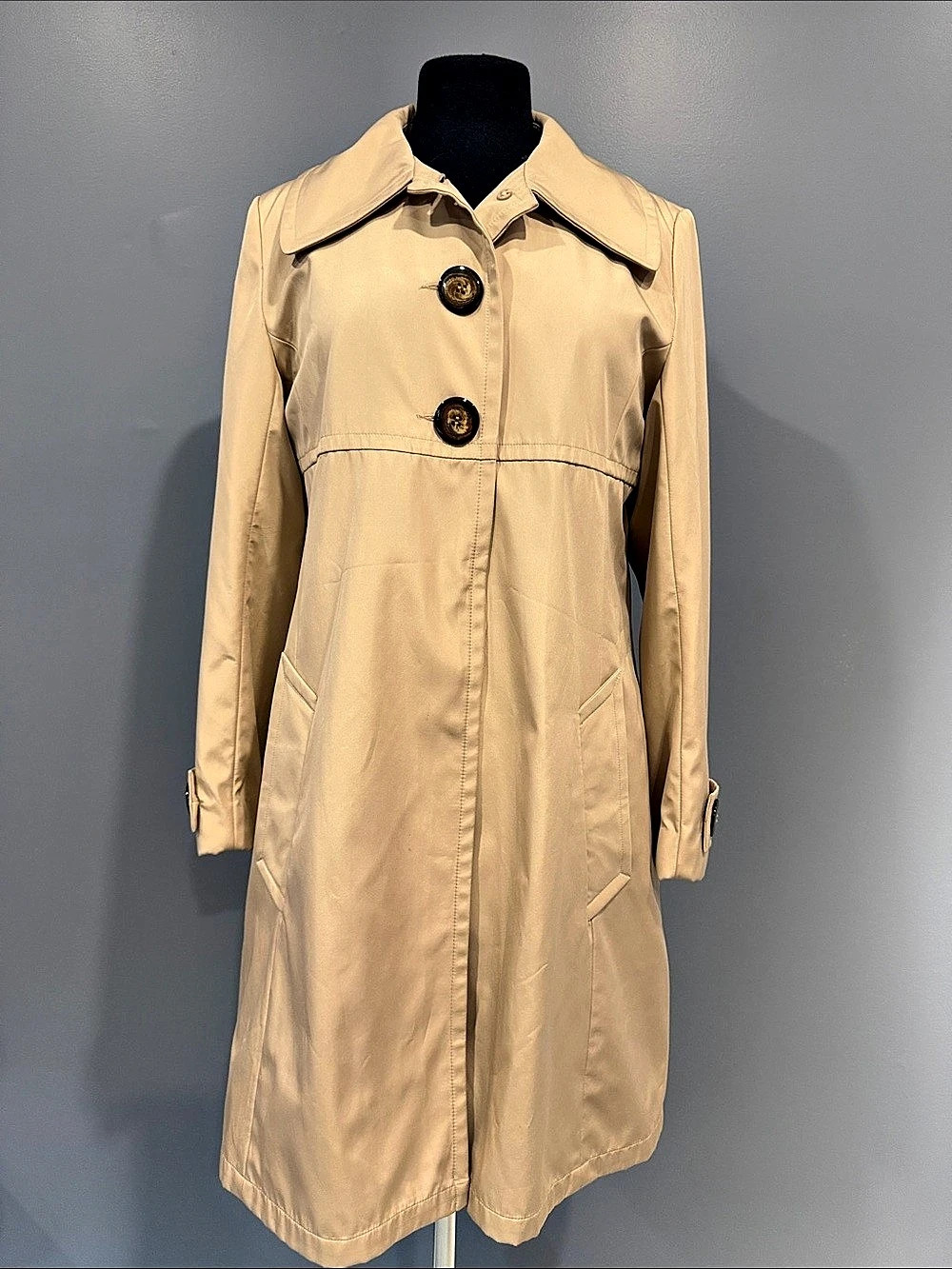 Novellti Women's Trench Coat Beige Size 8 Like New
